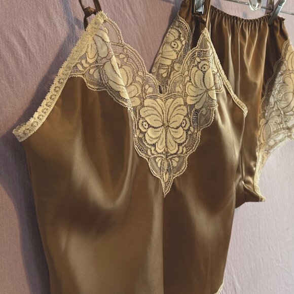 Women's Silk camisole and slip shorts, petite - Picture 2 of 3